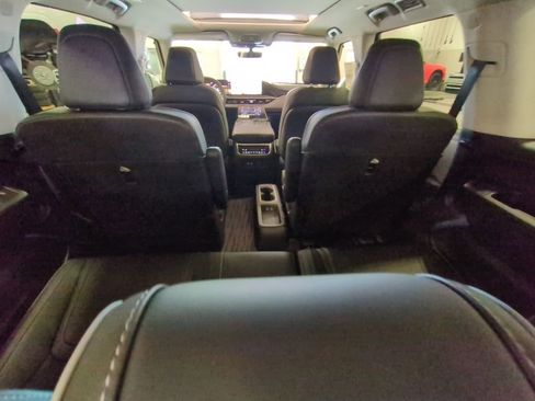 New 2026 INFINITI QX80 Luxe w/ Cargo Package AWD/4WD image 31