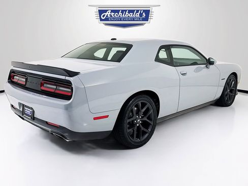 Used 2022 Dodge Challenger R/T w/ Blacktop Package image 7