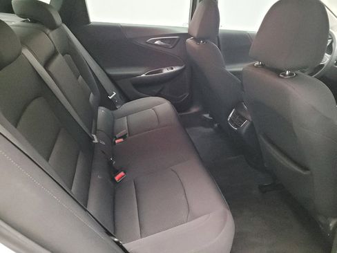 Used 2022 Chevrolet Malibu LT FWD image 19