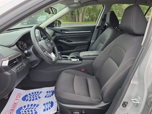 Used 2023 Nissan Altima 2.5 SV image 6