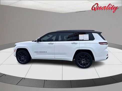 Used 2023 Jeep Grand Cherokee L Summit w/ High Altitude Package AWD/4WD image 10