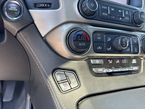Used 2019 GMC Yukon Denali w/ Denali Ultimate Package AWD/4WD image 27