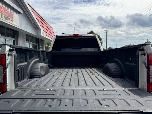 Used 2021 Ford F450 Limited w/ FX4 Off-Road Package AWD/4WD image 17