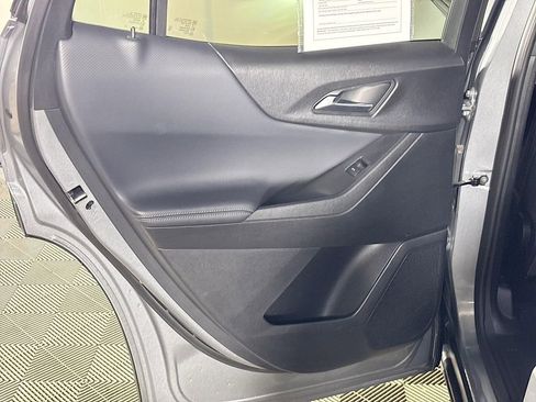Used 2025 Chevrolet Equinox LT FWD image 19