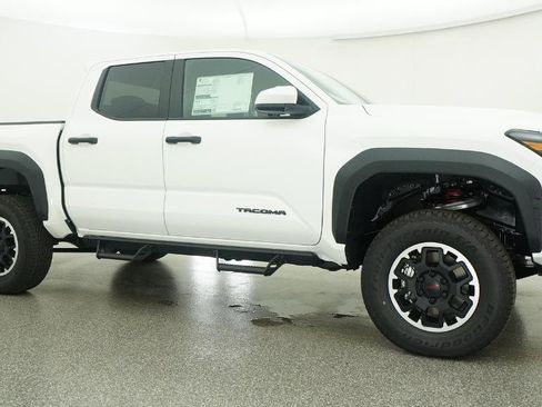 New 2026 Toyota Tacoma TRD Off-Road AWD/4WD image 22