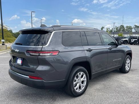 Used 2022 Jeep Grand Cherokee L Limited AWD/4WD image 21