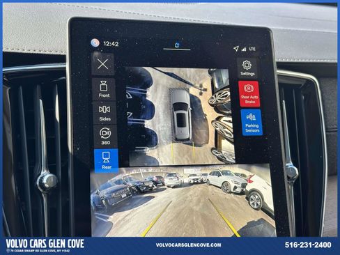 Used 2026 Volvo XC90 B6 Plus w/ Protection Package Premier image 32