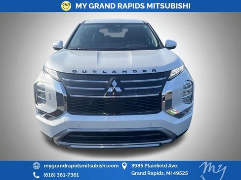 New 2026 Mitsubishi Outlander SE AWD/4WD image 8
