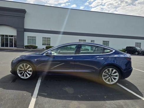 Used 2019 Tesla Model 3 Long Range RWD image 13