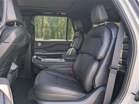 New 2025 Lincoln Navigator Reserve w/ Jet Appearance Package image 13