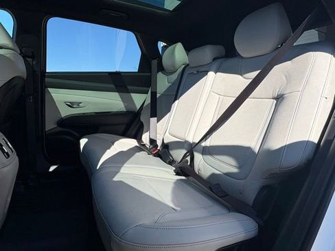 Used 2025 Hyundai Tucson Limited image 40