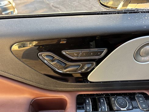 Certified 2025 Lincoln Aviator Reserve w/ Equipment Group 201A image 12