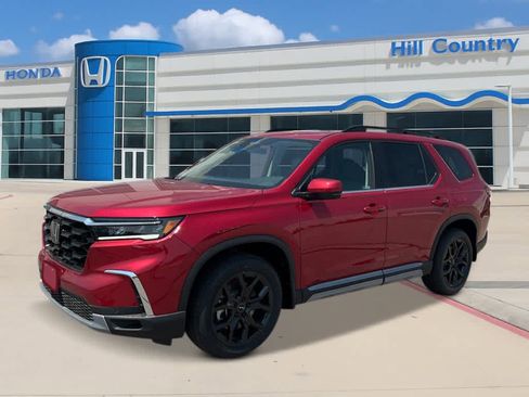 New 2025 Honda Pilot Touring image 1