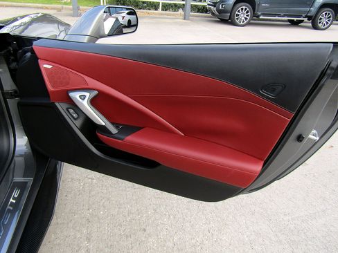 Used 2016 Chevrolet Corvette Z06 w/ 3LZ Preferred Equipment Group image 14