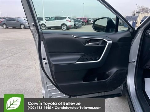 Used 2025 Toyota RAV4 XLE image 18