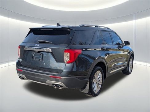 Used 2023 Ford Explorer King Ranch w/ Technology Package image 5