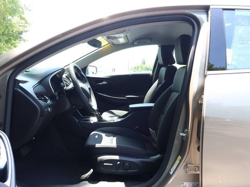 Used 2023 Chevrolet Malibu LT FWD image 31