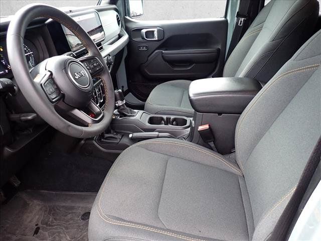 Used 2024 Jeep Wrangler Unlimited AWD/4WD image 8