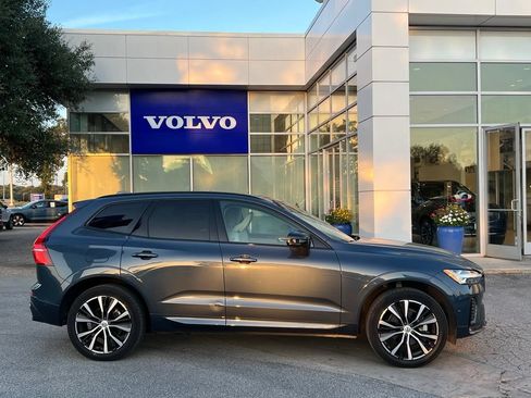 Certified 2024 Volvo XC60 B5 Plus AWD/4WD image 8