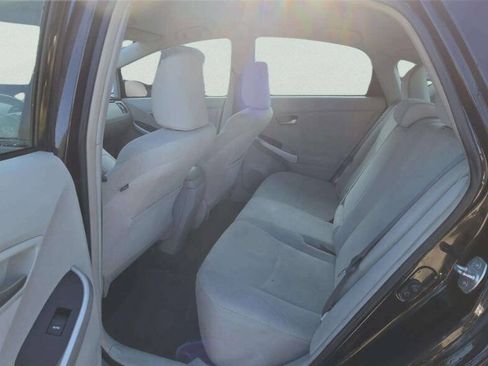 Used 2014 Toyota Prius Two FWD image 7