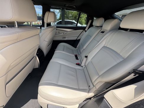 Used 2017 BMW 535i Gran Turismo RWD image 12