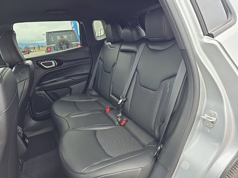 New 2026 Jeep Compass Latitude image 18