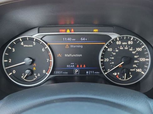 Certified 2024 Nissan Altima 2.5 SR w/ SR Premium Package AWD/4WD image 10