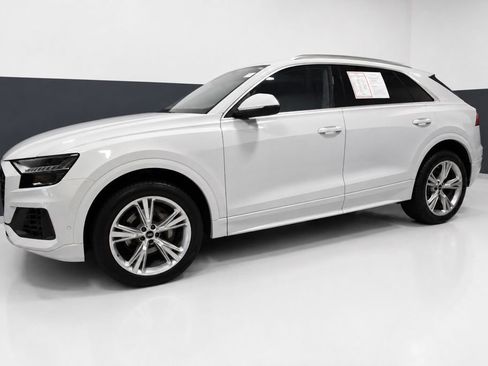 Used 2023 Audi Q8 Premium Plus w/ Premium Plus Package AWD/4WD image 2