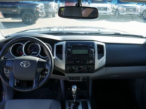 Used 2012 Toyota Tacoma PreRunner image 4