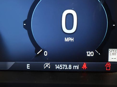 Used 2025 Ford F150 Lariat AWD/4WD image 16
