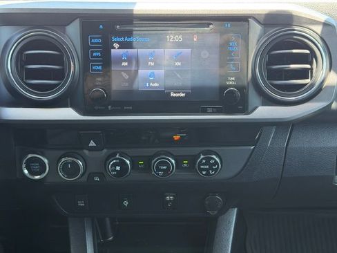 Used 2017 Toyota Tacoma TRD Off-Road w/ Tow Package (A/T) AWD/4WD image 14