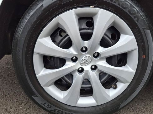 Used 2023 Toyota Corolla LE FWD image 21