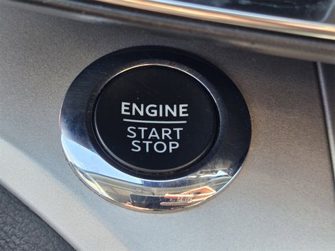 Certified 2022 Ford Explorer XLT w/ Equipment Group 202A image 19