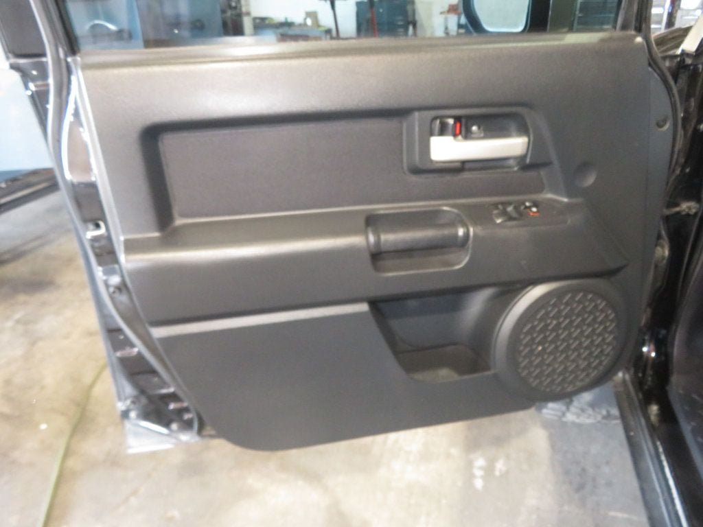 Used 2008 Toyota FJ Cruiser 4WD w/ Convenience Pkg image 14