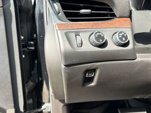 Used 2016 Cadillac Escalade Premium AWD/4WD image 90
