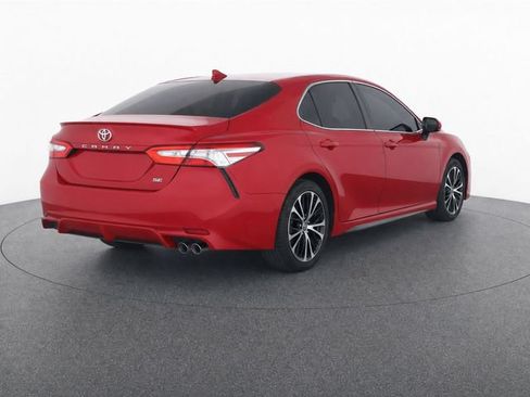 Used 2019 Toyota Camry SE FWD image 6