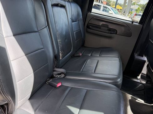 Used 2005 Ford F250 XLT AWD/4WD image 11