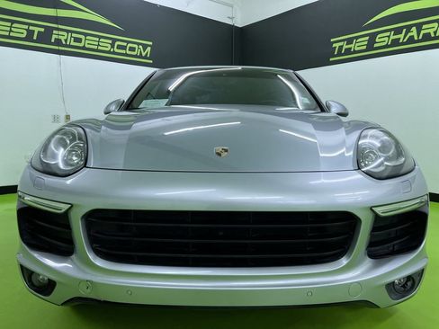 Used 2017 Porsche Cayenne Platinum Edition w/ Premium Package (PJV) AWD/4WD image 3