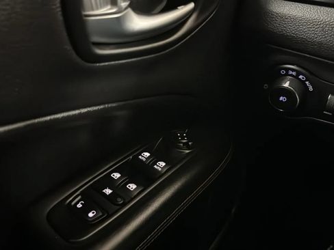 Used 2017 Jeep Compass Limited AWD/4WD image 16