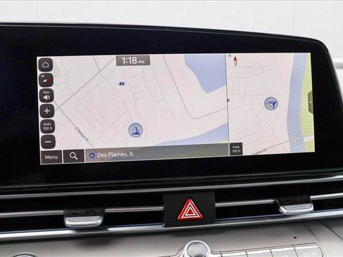 New 2025 Hyundai Elantra SEL image 16