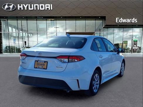 Used 2025 Toyota Corolla LE image 7