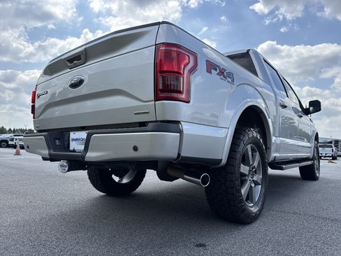Used 2015 Ford F150 Lariat AWD/4WD image 10