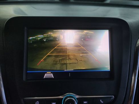 Used 2020 Chevrolet Equinox LT FWD image 13
