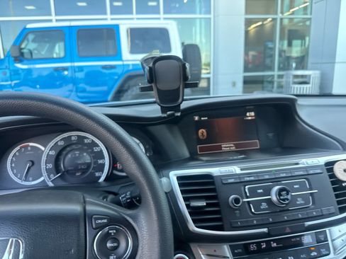 Used 2013 Honda Accord EX image 3