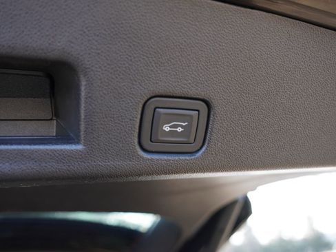 Certified 2025 Buick Enclave Preferred image 22