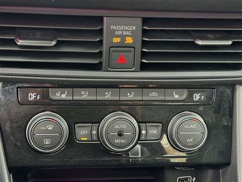 Used 2020 Volkswagen Jetta SEL image 20