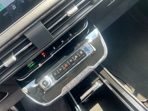 Used 2024 Lincoln Corsair FWD image 27