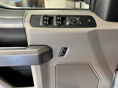 Used 2019 Ford F250 XLT w/ XLT Premium Package AWD/4WD image 22