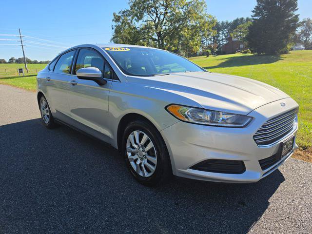 Used 2014 Ford Fusion S FWD image 3