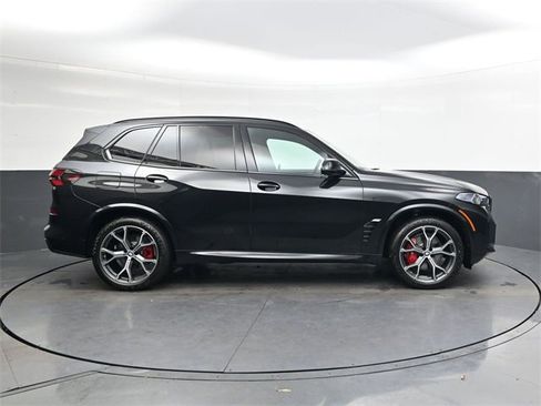 New 2026 BMW X5 xDrive40i w/ M Sport Package image 3